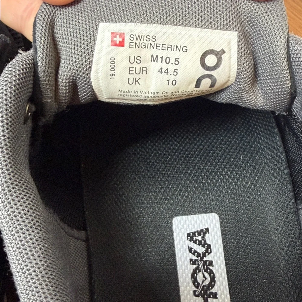 ON RUNNING Cloud 5 Black Men's Running Shoes, size 10.5 fair clean condition - Picture 7 of 14